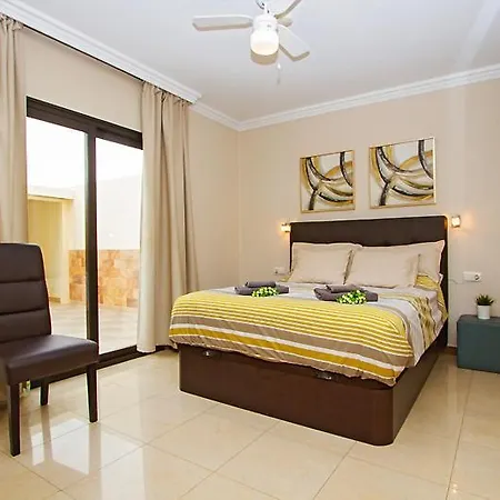 Riviera Park 2b - 2 Bed/2 Bath - Grd Floor - Air-con - Uk/irish Tv - Wifi *